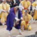Rituel avant la traversée des braises