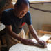 M. Oda, fabriquant de spatules à riz artisanales