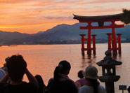 Coucher de soleil sur le Torii